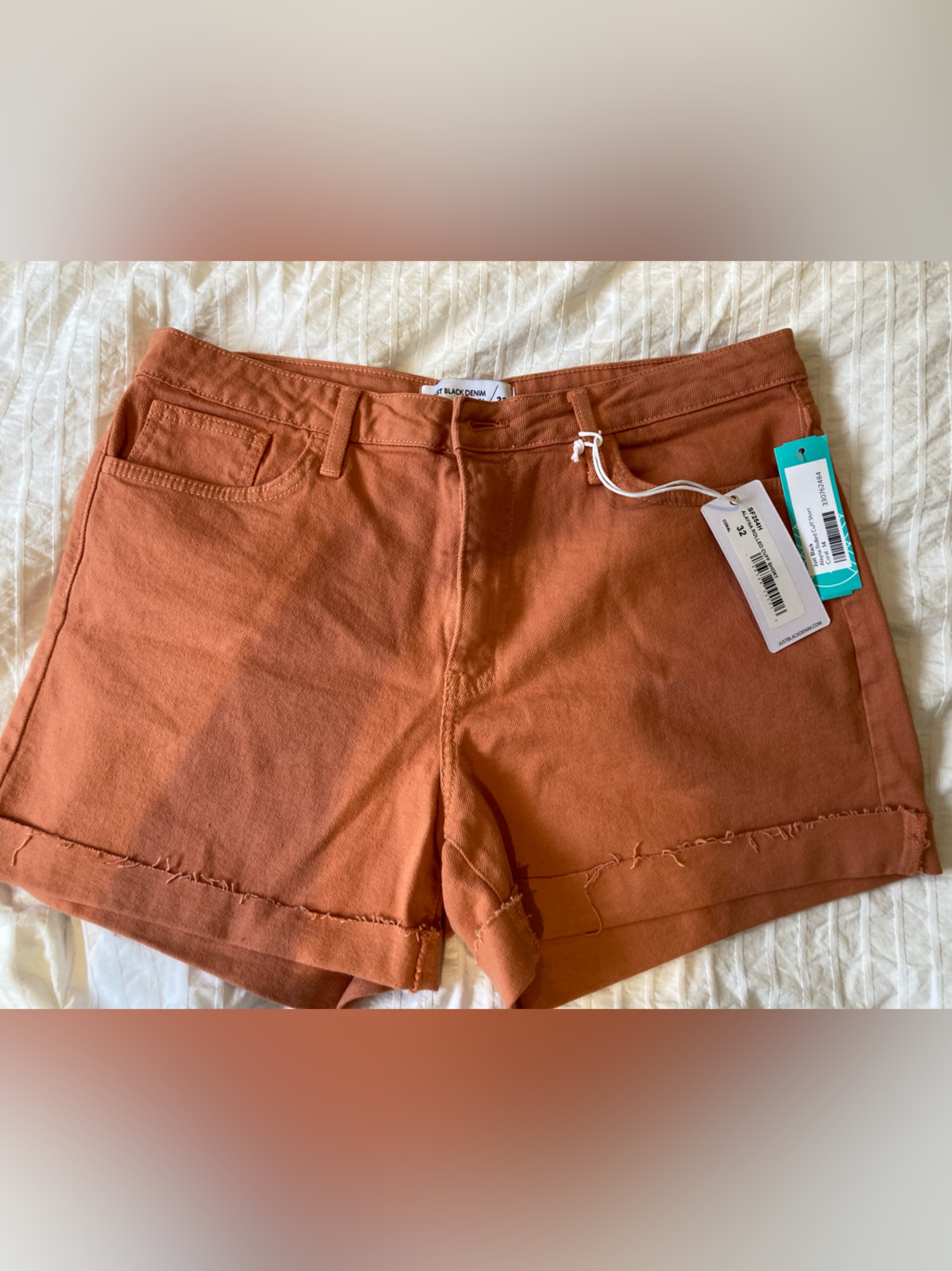 Nwt Just Black Denim Coral Rolled Cuff Shorts Size 32